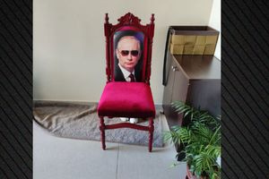 «Είμαστε δύο αυτοδημιούργητοι επιχειρηματίες με αγώνα ζωής»: Τι είπαν στις απολογίες τους Πρόεδρος και Πούτιν για τα λαθραία τσιγάρα