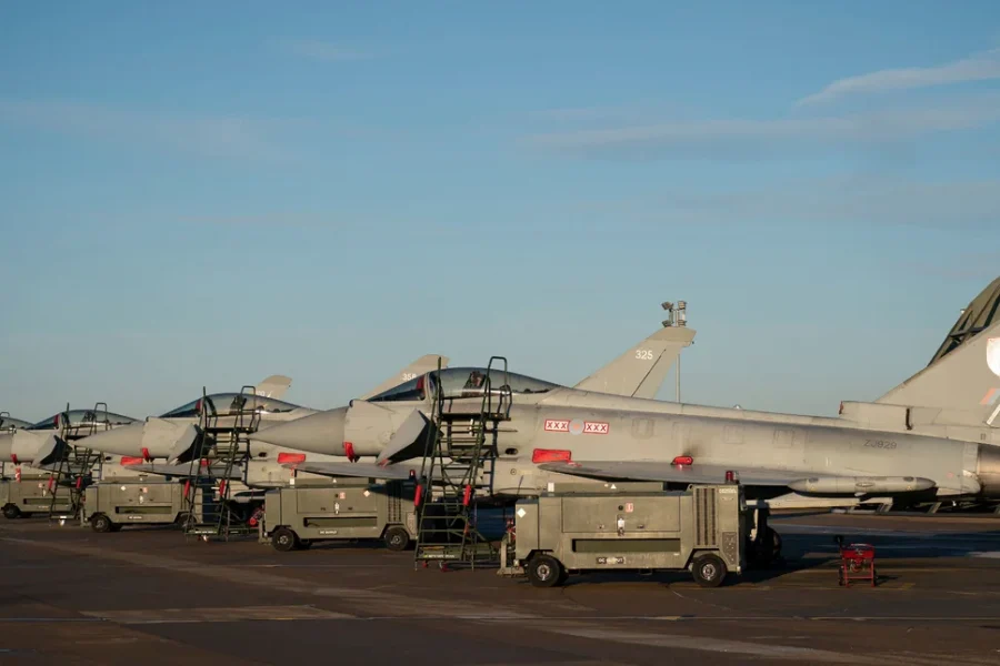 Φόβοι για ανάφλεξη στο Ιράν: Η Βρετανία έστειλε μαχητικά στη βάση του Ακρωτηρίου στην Κύπρο