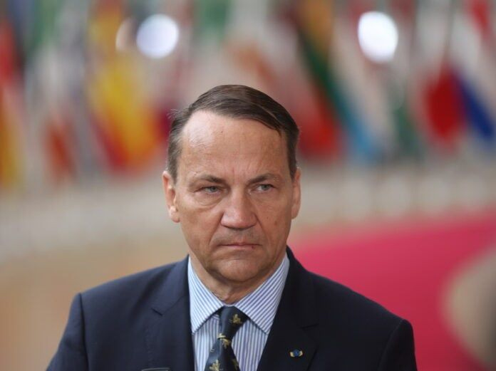 ΥΠΕΞ Πολωνίας: «Σοκαριστική» η στάση της Ουγγαρίας απέναντι στην Ουκρανία