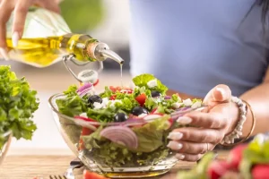 Τι να τρώμε για δυνατή μνήμη και καλύτερη πέψη – Η διατροφή με το μεγαλύτερο όφελος