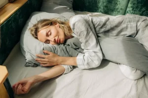 Ο απλός κανόνας 7:1 όταν κοιμάστε προσθέτει έως 4 χρόνια ζωής – Όλα τα μυστικά για τέλειο ύπνο