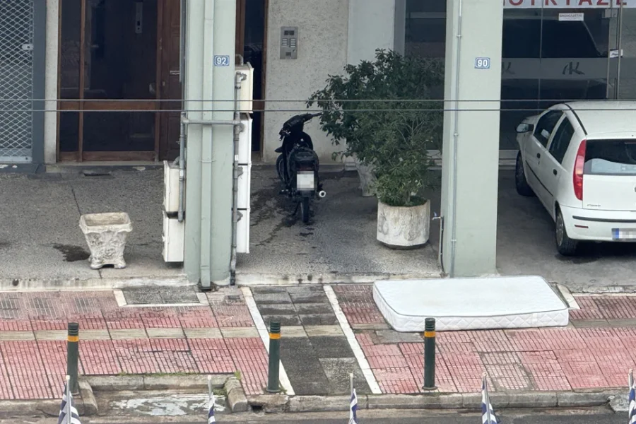 Σχεδόν 450.000 στρώματα στους δρόμους ή στις χωματερές αντί να ανακυκλώνονται