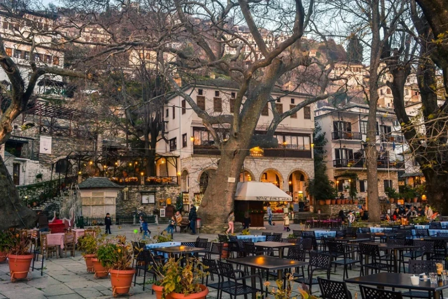 Με νέα ρεκόρ στον τουρισμό έκλεισε το 2025 – Άλμα 49% στις αφίξεις τον Δεκέμβριο καθώς επιμηκύνεται η τουριστική περίοδος