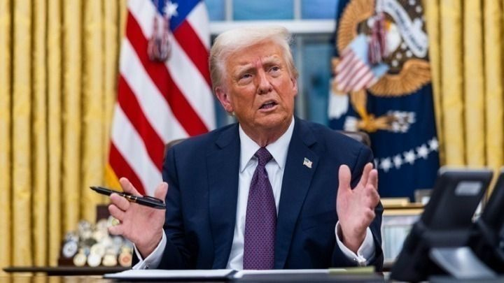 Ντόναλντ Τραμπ: Οι δημοκρατικές βουλεύτριες Όμαρ και Τλάιμπ «θα έπρεπε» να απελαθούν