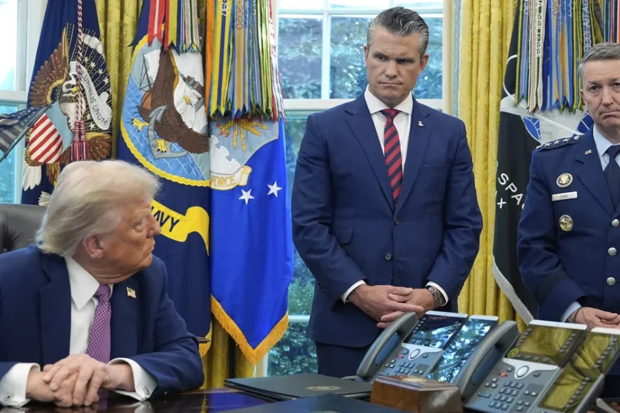 Το παρασκήνιο της απόφασης Τραμπ για επίθεση στο Ιράν