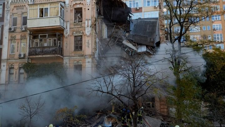 Ουκρανία: Περισσότεροι από 20 τραυματίες σε ρωσικές επιθέσεις εναντίον του Κιέβου και άλλων επαρχιών