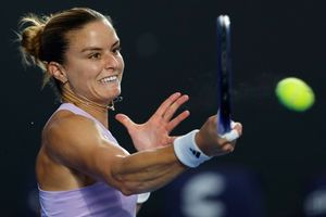 Θρίαμβος της Σάκκαρη, νίκησε με ανατροπή τη Σβιάτεκ και προκρίθηκε στα ημιτελικά του Κατάρ