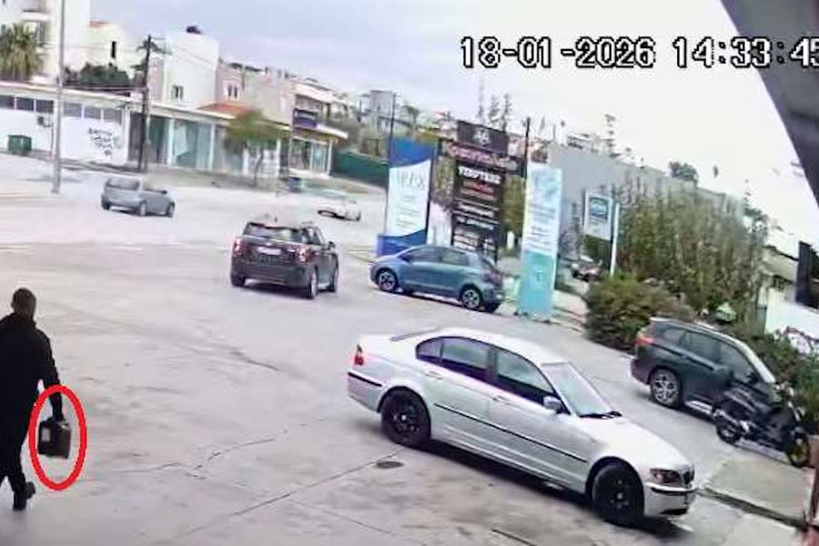 Συμβόλαιο εμπρησμού: Σε κατ’ οίκον περιορισμό οι τρεις νεαροί