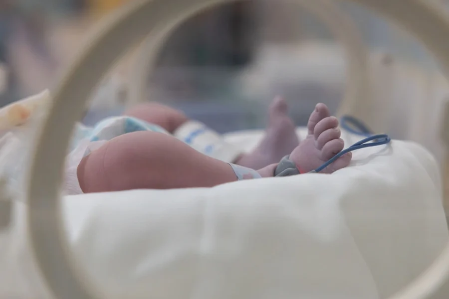 Στη ΜΕΘ Ρίου σε κρίσιμη κατάσταση νοσηλεύεται βρέφος με μηνιγγίτιδα