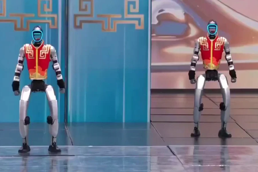 Εντυπωσιακό σόου στο gala της κινεζικής πρωτοχρονιάς, ανθρωποειδή ρομπότ χορεύουν και κάνουν… κουνγκ φου – Δείτε βίντεο