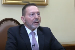 Στουρνάρας: Όταν αρνήθηκα την διοίκηση που ήθελε ο ΣΥΡΙΖΑ στην Τράπεζα Αττικής, έστειλαν το ΣΔΟΕ στην γυναίκα μου