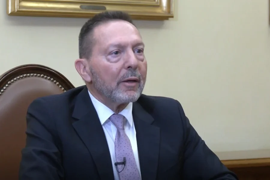 Στουρνάρας: Όταν αρνήθηκα την διοίκηση που ήθελε ο ΣΥΡΙΖΑ στην Τράπεζα Αττικής, έστειλαν το ΣΔΟΕ στην γυναίκα μου