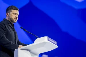 Ζελένσκι: Είναι ρεαλιστικό να επιτευχθεί μια αξιοπρεπής και διαρκής ειρήνη με τη Ρωσία