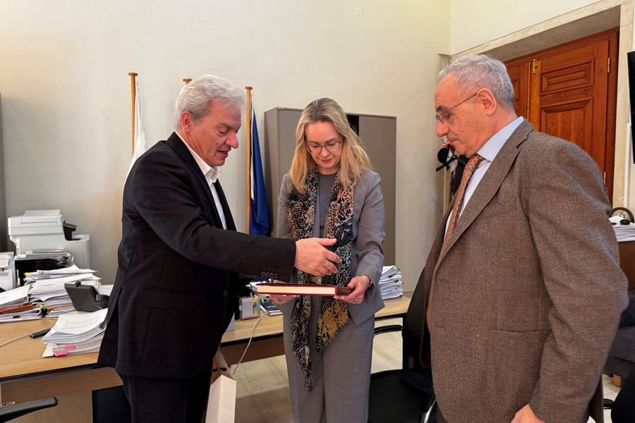 Στη Λότζια η πρέσβειρα της Ιρλανδίας