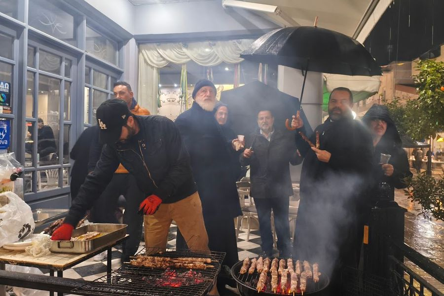 Η βροχή δεν πτόησε τα «Τσικνίσματα στο Αρκαλοχώρι»