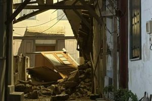 Σεισμόπληκτοι: Η εγκληματική καθυστέρηση στην καθαίρεση επικινδύνων κτιρίων – Από τύχη δεν θρηνήσαμε θύματα στη Σάμο