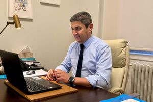 Συντονισμός για λύσεις στις καθυστερήσεις αδειοδοτήσεων στην Ανατολική Κρήτη -Πρωτοβουλία Αυγενάκη για θεσμική συνεργασία και επιτάχυνση διαδικασιών