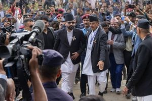 Ο 35χρονος πρώην ράπερ Σαχ ορκίστηκε πρωθυπουργός του Νεπάλ