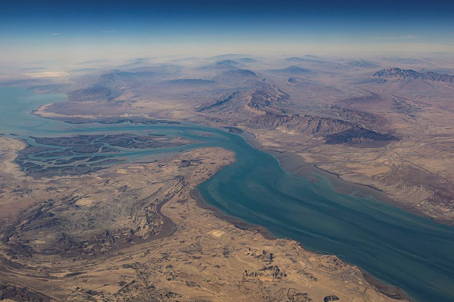 Οικονομική…στενότητα στο Μαξίμου προκαλούν τα Στενά του Ορμούζ! Ο Τασούλας εξηγεί γιατί δεν συγκαλεί το Συμβούλιο Αρχηγών! Στενά…παρακολουθεί το Μαξίμου τις δηλώσεις του…κυρίου Predator. H…πυρηνική κωλοτούμπα του Κυριάκου. Η διαγραφή του Οδυσσέα και ο Παύλος…Βελονάκης!