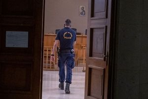 Ελεύθεροι οι 8 κατηγορούμενοι για τον προπηλακισμό δημοσιογράφων στο γήπεδο της Τούμπας