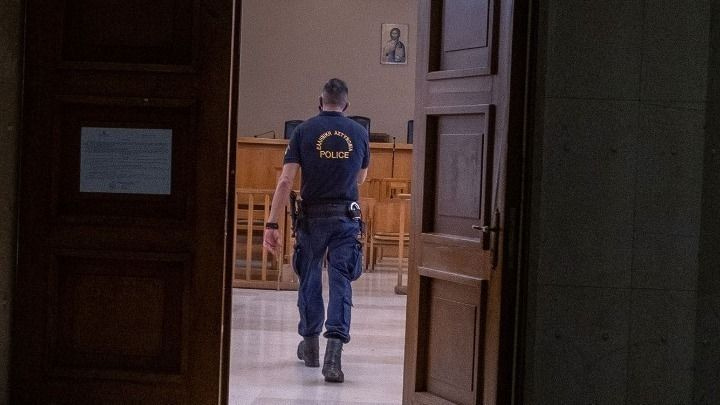 Ελεύθεροι οι 8 κατηγορούμενοι για τον προπηλακισμό δημοσιογράφων στο γήπεδο της Τούμπας