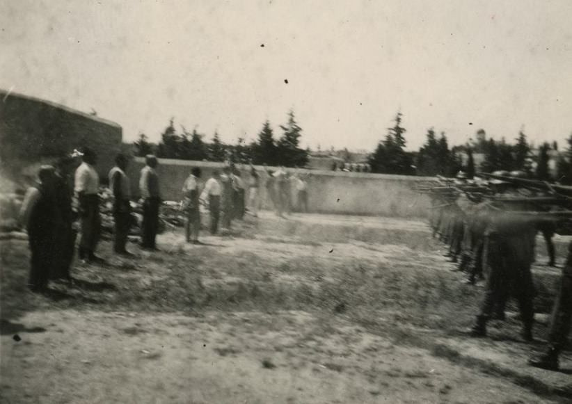 Οι 200 αγωνιστές της Καισαριανής