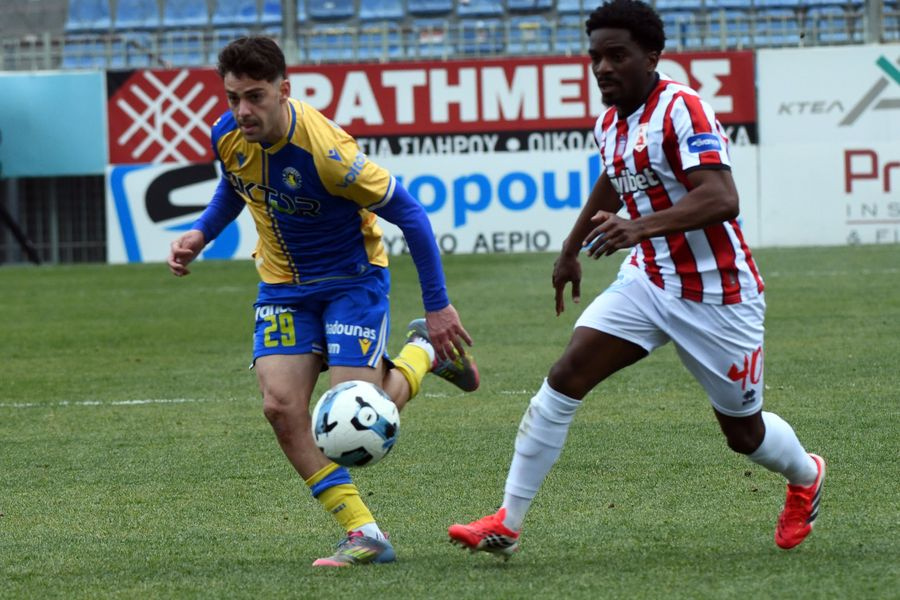 Super League: Ο Πανσερραϊκός παίρνει μαζί του στον γκρεμό τον Αστέρα Τρίπολης