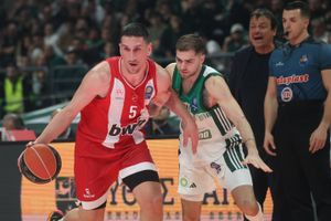 GBL: Κυρίαρχος και αήττητος o Ολυμπιακός μετά από επεισοδιακό ντέρμπι