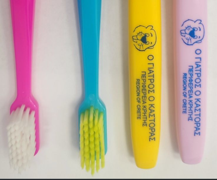 13.500 οδοντόβουρτσες διανέμει για τρίτη συνεχόμενη χρονιά η Περιφέρεια Κρήτης στα παιδιά της Α και Β δημοτικού