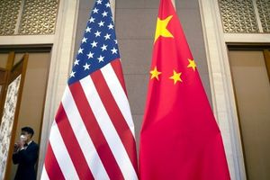 Το Πεκίνο και η Ουάσινγκτον «παραμένουν σε επικοινωνία» όσον αφορά επίσκεψη του Ντ.Τραμπ