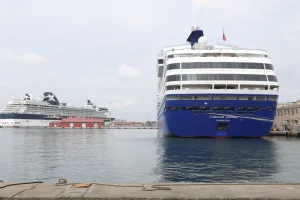 Αύξηση 11,7% στις αφίξεις κρουαζιερόπλοιων στα ελληνικά λιμάνια το 2025