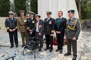 Η Κρητική Ομοσπονδία Αυστραλίας και Νέας Ζηλανδίας αποχαιρετά με συγκίνηση τον Λέσλι Κουκ