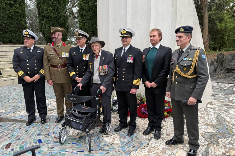 Η Κρητική Ομοσπονδία Αυστραλίας και Νέας Ζηλανδίας αποχαιρετά με συγκίνηση τον Λέσλι Κουκ