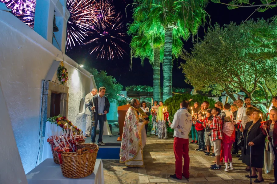 «Μετέωρες» οι κρατήσεις χιλιάδων Ισραηλινών για το Πάσχα στην Κρήτη – Η εικόνα στον τουρισμό