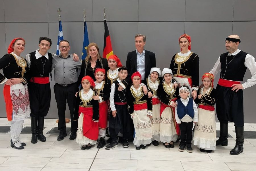 Δυναμικό “παρών” από τους Κρήτες του Βερολίνου στην εκδήλωση της Ελληνικής Κοινότητας για την 25η Μαρτίου