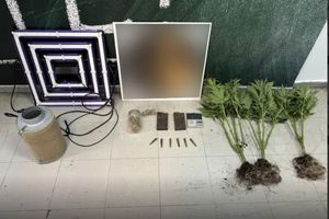 Πλήρως εξοπλισμένο εργαστήριο κάνναβης σε δώμα οικίας 48χρονου εντόπισαν οι Αρχές