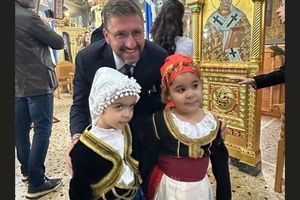 Μενέλαος Μποκέας: «Σήμερα τιμούμε τη δύναμη της ελευθερίας, την πίστη και την ενότητα που μας κράτησαν όρθιους στις πιο δύσκολες στιγμές της ιστορίας μας»