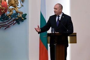 Μεγάλο προβάδισμα του Ρούμεν Ράντεφ, ενόψει των πρόωρων βουλευτικών εκλογών στη Βουλγαρία