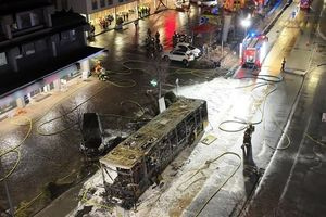 Τουλάχιστον έξι νεκροί σε πυρκαγιά που ξέσπασε σε λεωφορείο στην Ελβετία