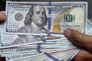 Εκτινάχθηκε η αξία του δολαρίου ως ασφαλούς καταφυγίου ως αποτέλεσμα της πολεμικής κλιμάκωσης στην Μέση Ανατολή