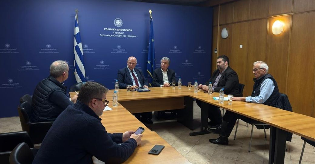 Συνάντηση στο Υπουργείο Αγροτικής Ανάπτυξης και Τροφίμων για την ελαιοκαλλιέργεια και τη στήριξη του πρωτογενούς τομέα