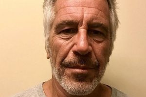 Θύματα του Έπστιν κατέθεσαν αγωγή κατά της αμερικανικής κυβέρνησης και της Google