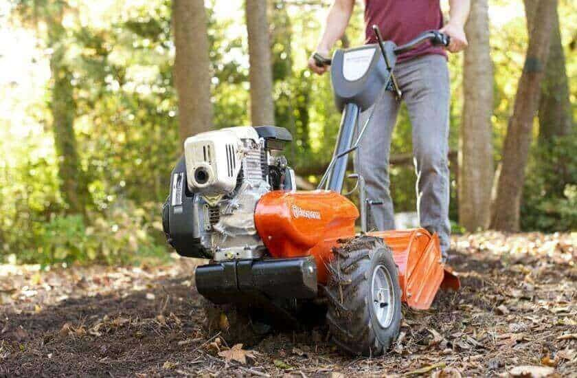 Τραγωδία: Όργωνε το χωράφι του και βρήκε φριχτό θάνατο – Εγκλωβίστηκε σε γεωργικό μηχάνημα
