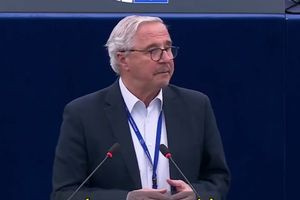 Γιάννης Μανιάτης: «Στηρίζουμε τα 14.500.000 εργαζομένων στις κατασκευές, μέσω της Ευρωπαϊκής Βιομηχανίας Τσιμέντου»