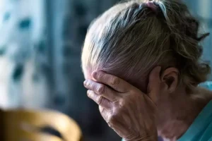 Ηράκλειο: «Μαϊμού» υπάλληλος της ΔΕΔΔΗΕ «άρπαξε» χρήματα από ηλικιωμένη