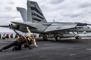 Αμερικανικά μαχητικά αεροπλάνα συνετρίβησαν στο Κουβέιτ, τα πληρώματά τους επέζησαν