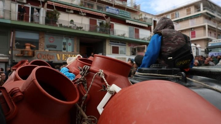 Μυτιλήνη: Αποκλεισμός της Γενικής Γραμματείας Αιγαίου και Νησιωτικής Πολιτικής από κτηνοτρόφους