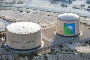 Διακόπηκαν ορισμένες δραστηριότητες στο διυλιστήριο του Ρας Τανούρα στις ακτές του Κόλπου