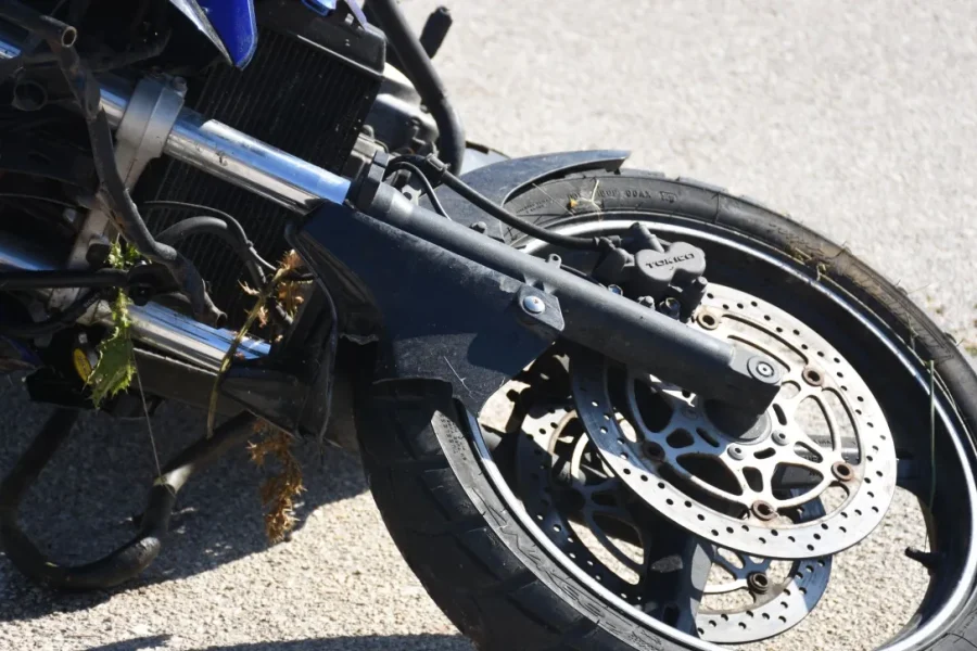 Πως έγινε το δεύτερο θανατηφόρο: Η μοτοσικλέτα «καρφώθηκε» σε φορτηγό