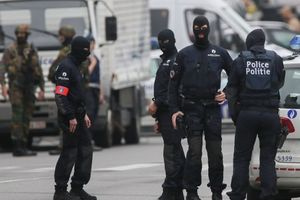 Βέλγιο: Δύο ανήλικοι συνελήφθησαν σε σχέση με την πυρπόληση αυτοκινήτου στην Αμβέρσα